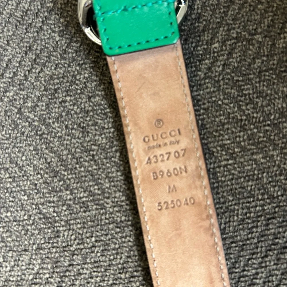 Gucci children’s belt sz m 27”
